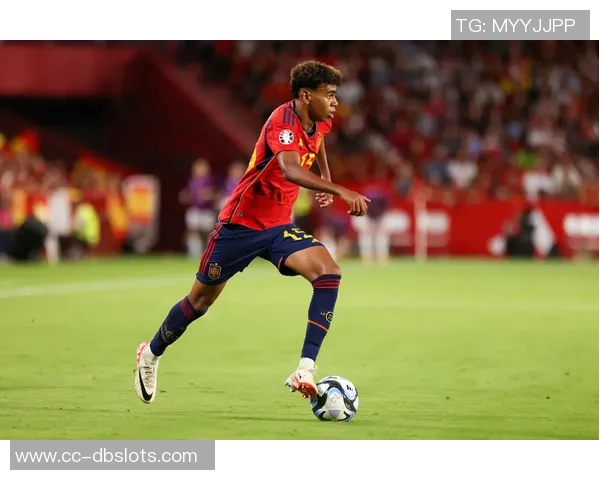 巴萨训练动态托伦斯重返B队亚马尔等六名球员缺席训练情况分析